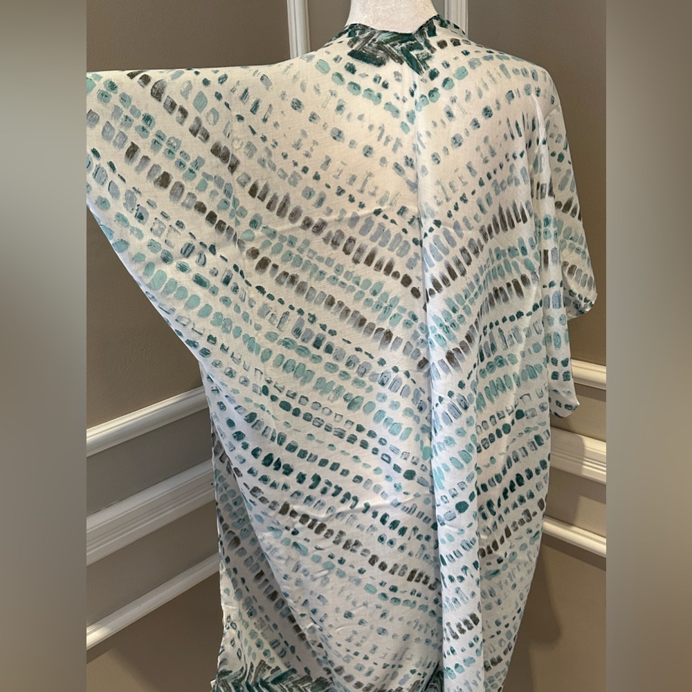 NWT Women’s Bohemian pattern print kimono - one size - Picture 4 of 6